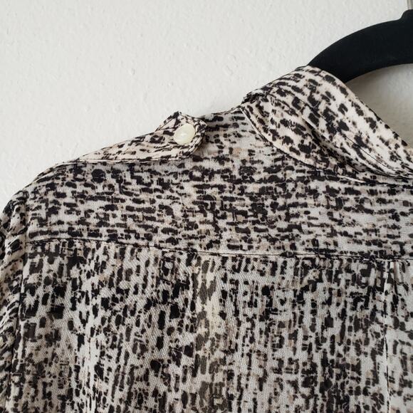 DKNYC Patterned Button Down Blouse with Built-In Cami - Picture 9 of 14